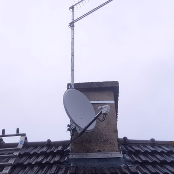 Installation antenne à Pont-Hebert